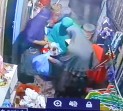 Nyamar Pakai Daster dan Kerudung, 3 Orang Bobol Toko HP di Sinaboi, 1 Ditangkap