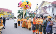 Bupati Rohil Afrizal Sintong Lepas Resmi Ribuan Peserta Pawai Ta'aruf MTQ Ke- XVIII Tingkat Kabupaten