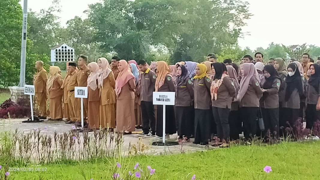 Sekda Rohil Dorong Kepatuhan PNS Dalam Apel Pagi Serta Urusan Pertanggungjawaban Pengadministrasian