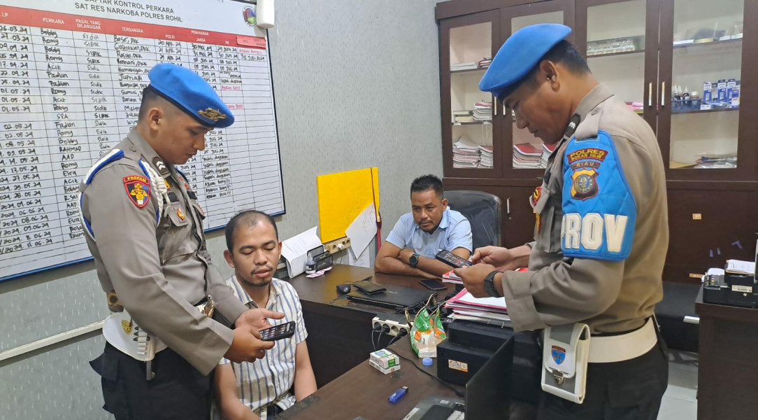 Seksi Propam Polres Rokan Hilir Chek HP Seluruh Personel Dari Situs Judi Online
