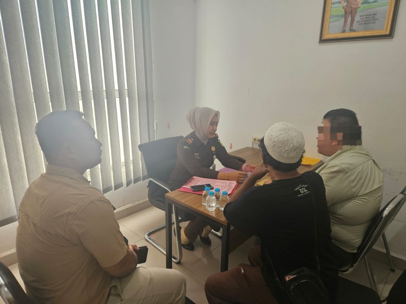 Polres Rohil Serahkan Tersangka Korupsi Dana Hibah KNPI ke Jaksa