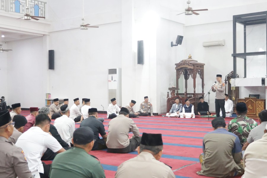 Polda Riau Perkuat Kemitraan dengan Warga Lewat Program Subuh Keliling