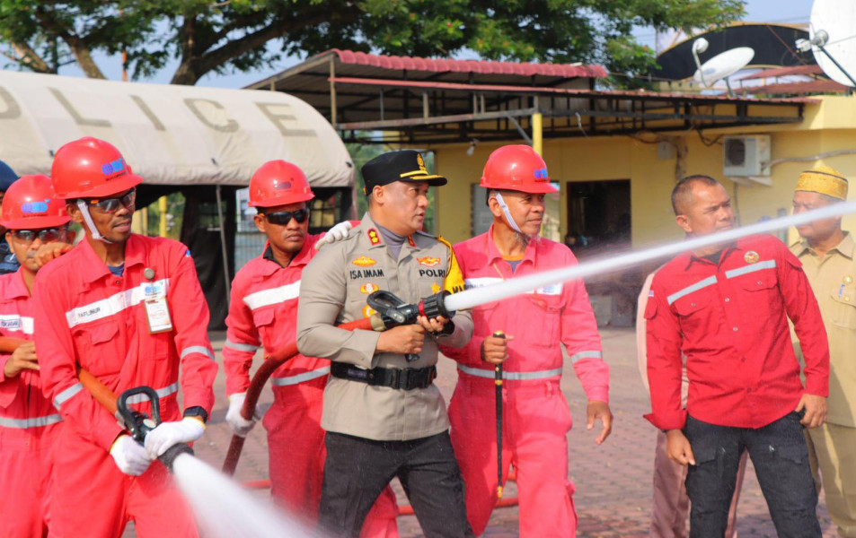 Kapolres Rohil AKBP Isa Iman Pimpin Apel Gabungan Penanganan Karhutla