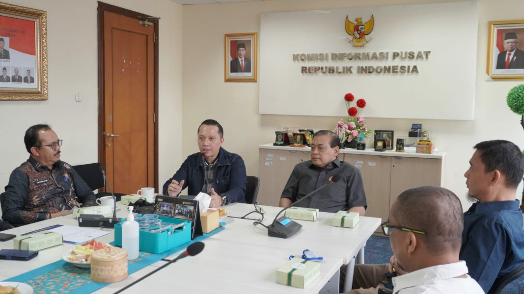 Bupati Afrizal Sintong Dukung Lahirnya Komisi Informasi Daerah Kabupaten Rokan Hilir