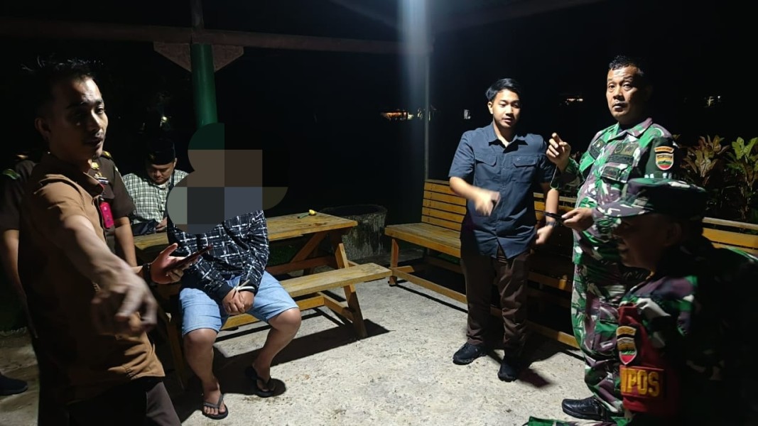 DPO Kasus Korupsi PMB-RW Ditangkap, Koramil-12 /XIII Koto Kampar Dampingi Tim Kejari Pekanbaru