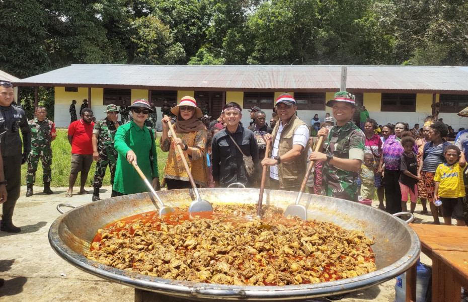 Pangdam Kasuari Hadiri Demo Masak ”Kuali Merah Putih