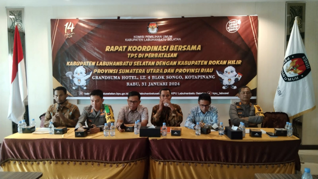 Riau dan Sumut Sepakat, Ratusan Warga Labusel Nyoblos di Rohil