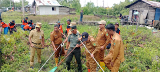 Bupati Rokan Hilir Pimpin Gotong Royong Cegah Malaria di Sinaboi