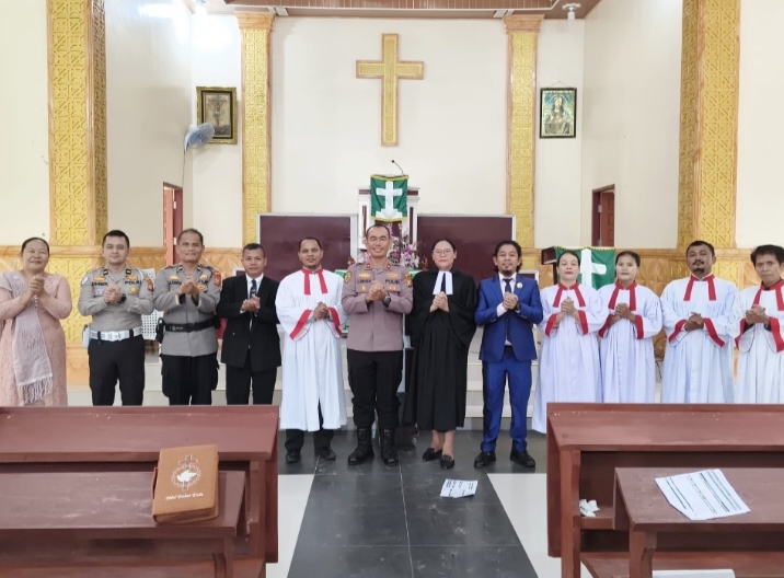 Polres Rohil Rajut Kedamaian melalui Kegiatan Minggu Kasih di HKBP Maranatha Cempedak Rahuk