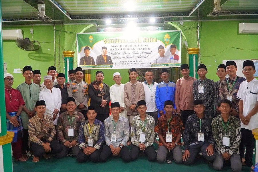 Panitia Masjid Nurul Huda Bagan Punak Pesisir Santuni Anak Yatim