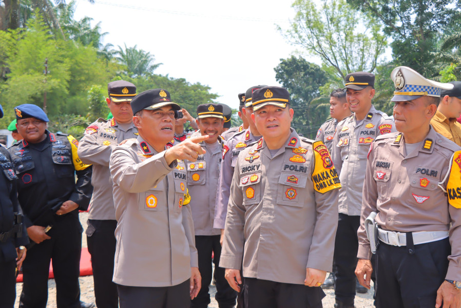Cek Pengamanan Arus Mudik Lebaran, Wakapolda Riau Kunjungi Pos Terpadu Perbatasan Riau-Sumut
