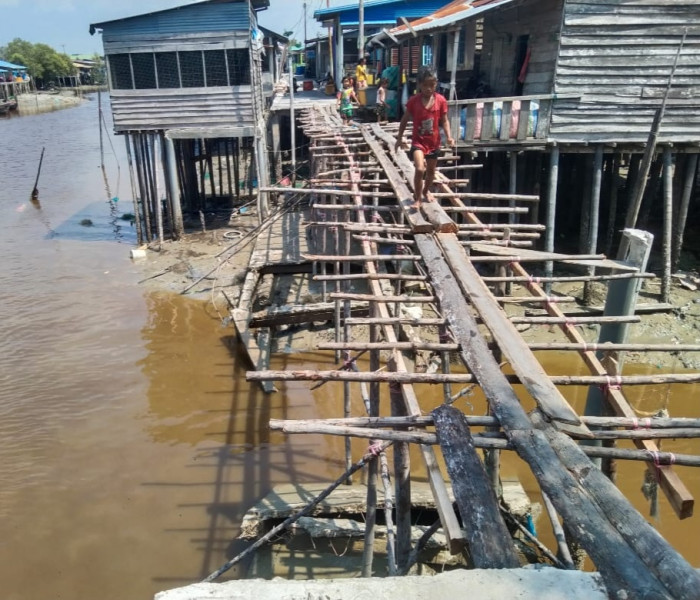 Masyarakat Panipahan Kecamatan Palika Perbaiki Jalan Secara Swadaya, Dinas PUTR Masih Fokus Bangun Jalan Kuning Jalil