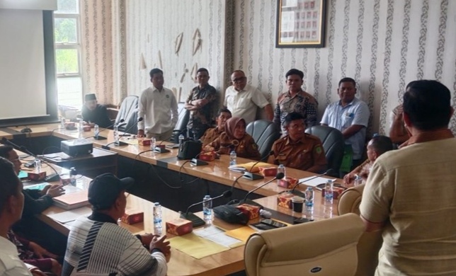 Komisi B DPRD Rohil Gelar RDP Dengan PT. Jatim Jaya Perkasa, Koperasi Seribu Kubah dan Petani Plasma