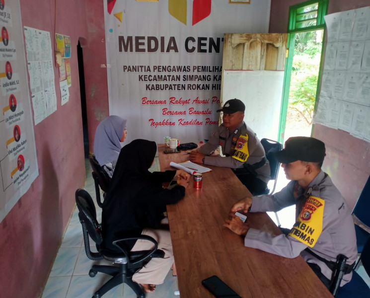 Satgas Preventif Polsek Simpang Kanan Patroli Dialogis ke Panwascam