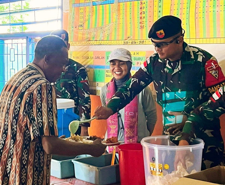 Baksos Satgas Yonkav 6/NK Berkolaborasi Dengan Mimi Camper Van Girl