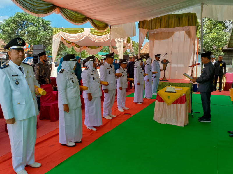 Pemkab Rohil Lantik Delapan Pj Penghulu di Kecamatan Kubu dan Kuba