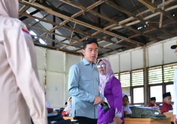Respon Aduan Guru, Wapres Gibran Kunjungi SDN 016 Serusa Rokan Hilir