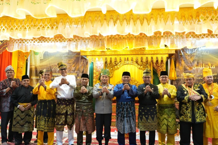 Panglima Besar Hulubalang LAMR Hadiri Pelepasan Komjen Herry Heryawan