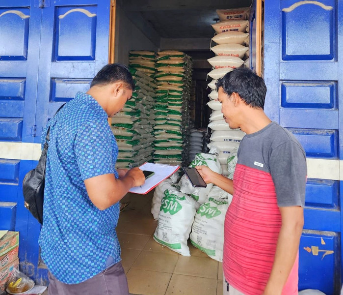 Polres Rohil Cek Harga dan Ketersediaan Stok Beras di Kilang Padi dan Gudang