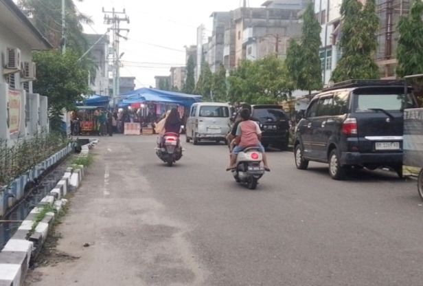 Bazar Dekat Taman Kota Bagansiapiapi Dikeluhkan, Warga Minta Penataan