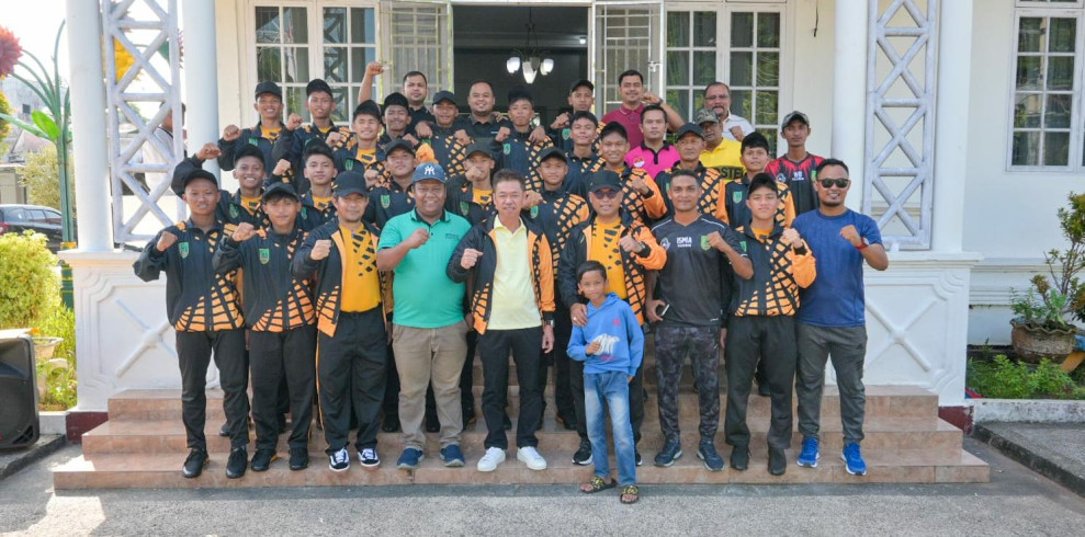 Lepas Kontingen Popda Riau ke-XVl, Bupati Rohil Targetkan Juara Umum