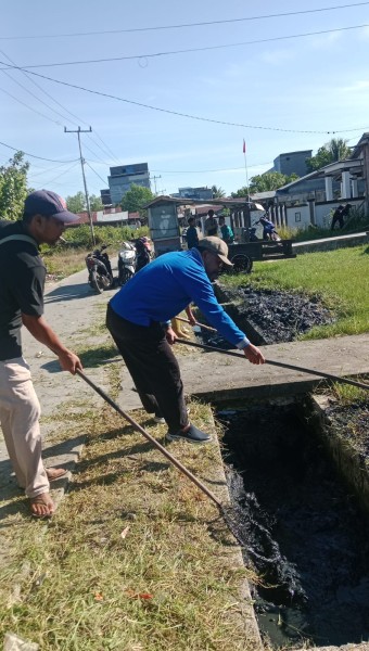 Gercep Penanggulangan KLB Malaria, Suwandi Pimpin Langsung Bersih-Bersih Kecamatan Bangko