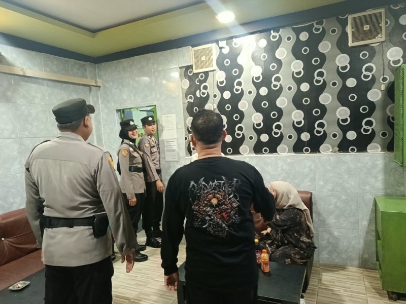 Kompi Siaga Polres Rohil Patroli Jaga Keamanan Malam Minggu di Tanah Putih