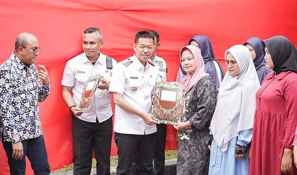 Bupati Rohil Afrizal Sintong Resmikan Rumah Oleh-Oleh Khas Bagansiapiapi