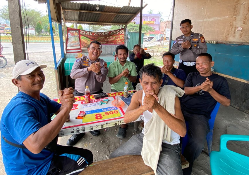 Sambangi Pangkalan Becak di Ujung Tanjung, Polisi Dengarkan Keluhan Masyarakat